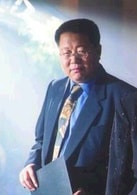牛振華