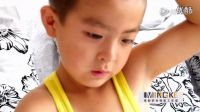 因父母離婚，五歲小男孩自編自唱這首《媽媽不要離開我》感動到哭