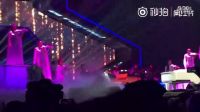 極限挑戰公益晚會上，林俊杰與張藝興4曲合唱《翅膀》
