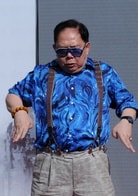 黃一飛
