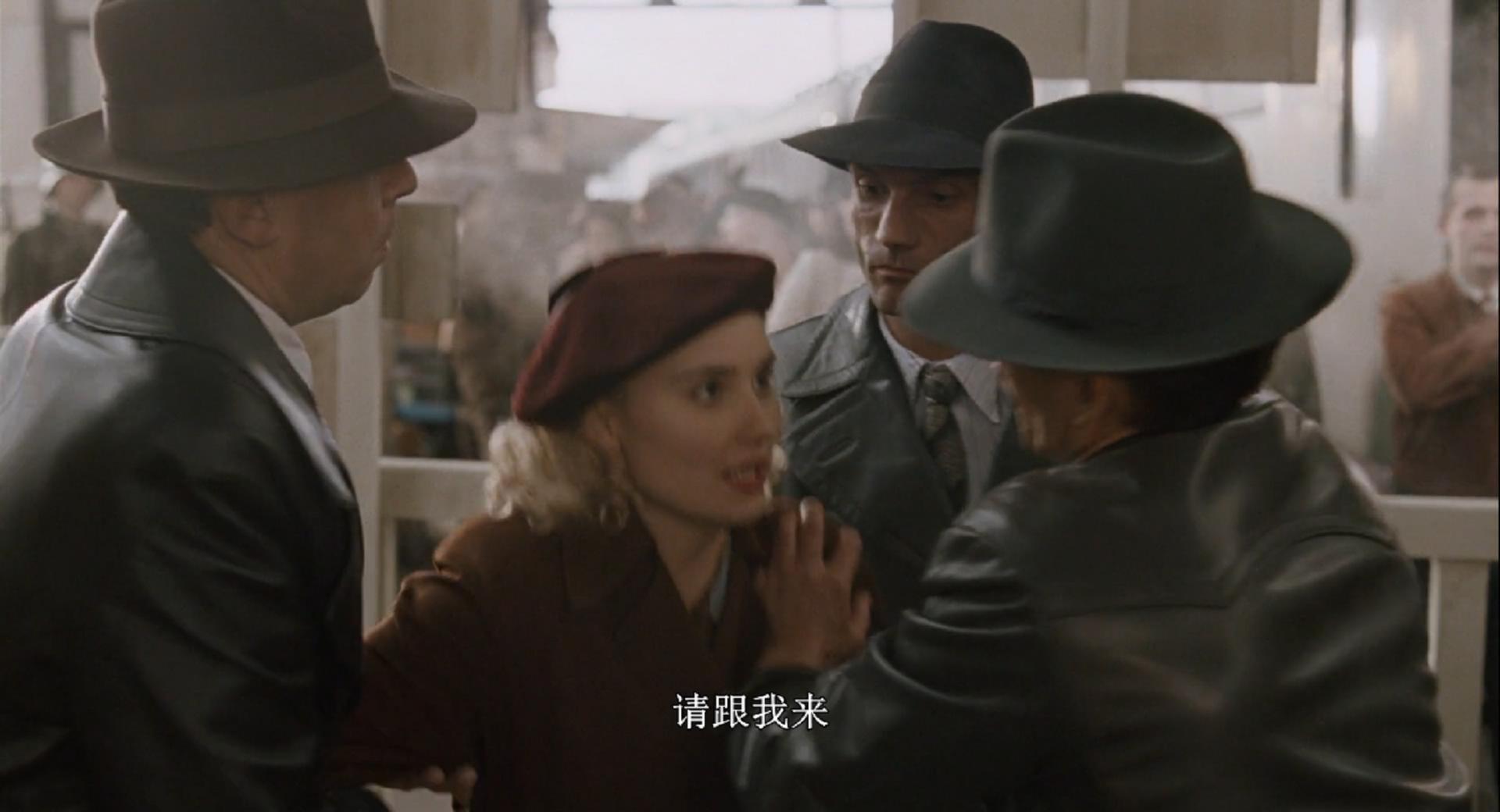 超級(jí)女特工 女子特工隊(duì)成員們歷經(jīng)磨難