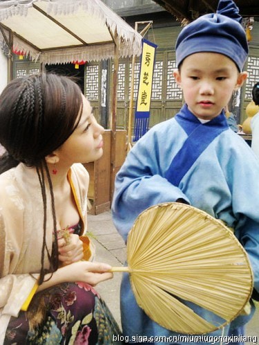 2010 《龍鳳店》飾：妙妙