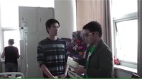 團(tuán)一族 幫助 新疆四川籍農(nóng)民工募捐