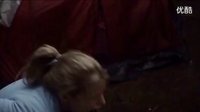 突變巨獸：腹中突生怪獸 藍衣女慘暴斃