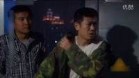 農(nóng)村老婆來(lái)看他，晚上在工地睡一起，工友打牌回來(lái)突然闖進(jìn)！