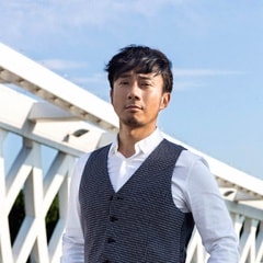 趙立新?
