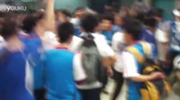 舜天球迷贏球后激情狂歡