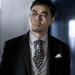 劉青云