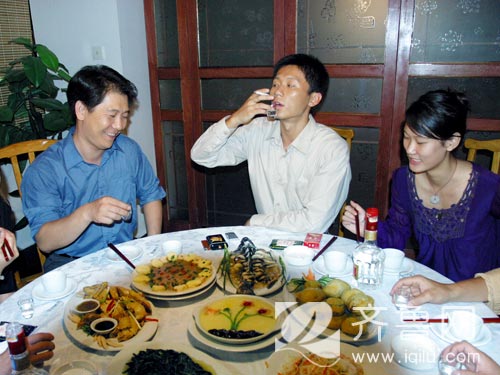 http://www.omega3-ala.com/pics/default/download/fbc4a92ef0769b77aedb9b4491913e45.jpg