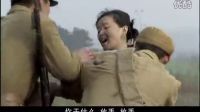 兩偽軍糟蹋少女 被路過新四軍狙擊手碰上了，救還是不救？