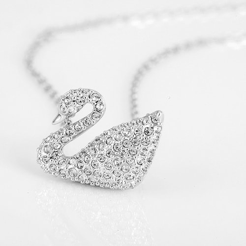 Swarovski/施華洛世奇 銀色經(jīng)典天鵝水晶項鏈5007735