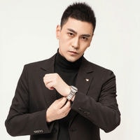 李飛