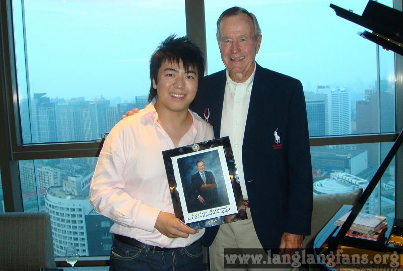 http://www.omega3-ala.com/pics/star/pic/be7a2b92856b5ecc34b11e28a0c2971c.jpg